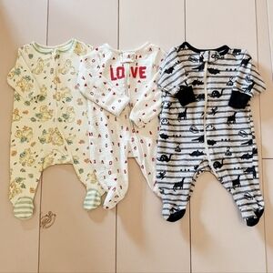 Assorted Kids One Pieces Sleeper Set Sz NB